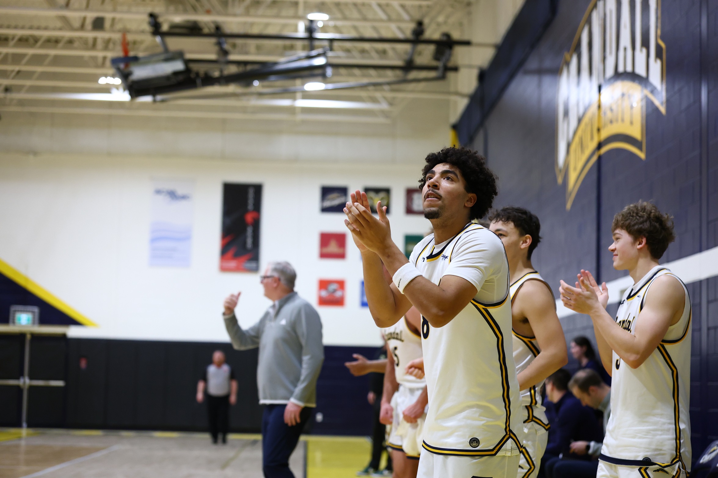 Chargers Fall 111&ndash;66 at UNBSJ