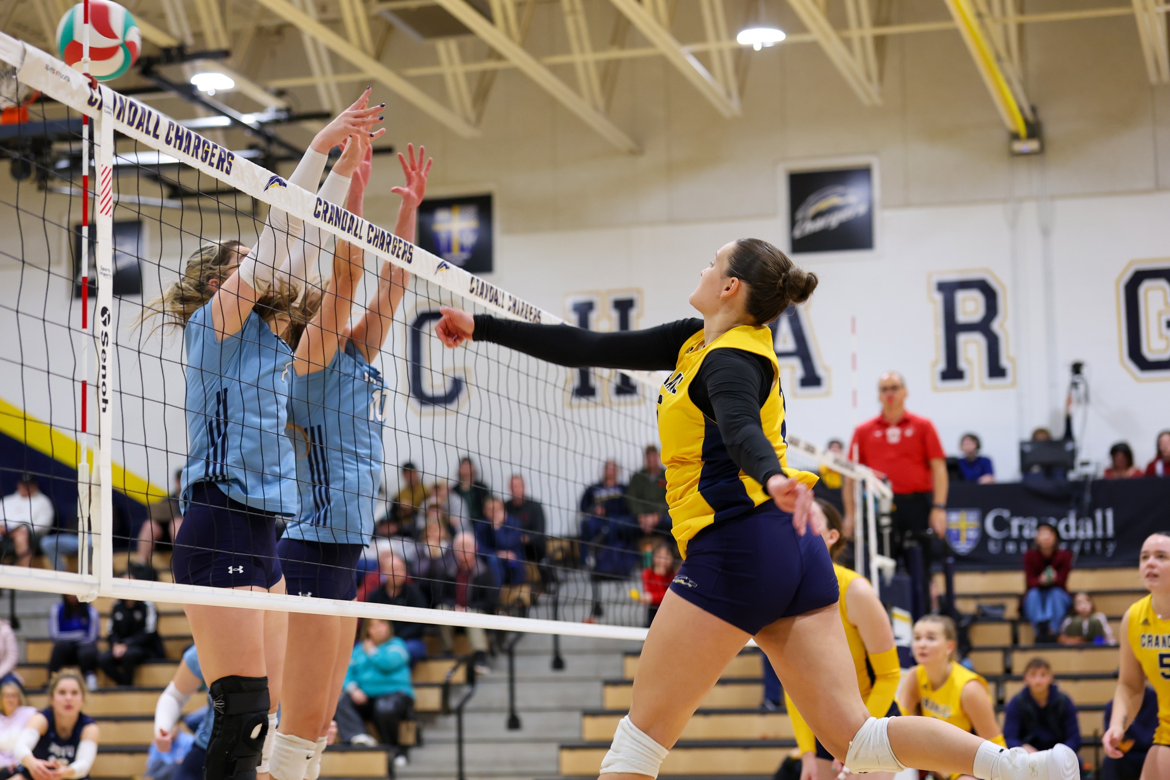 Chargers Come Up Short in Five-Set Battle at MSVU