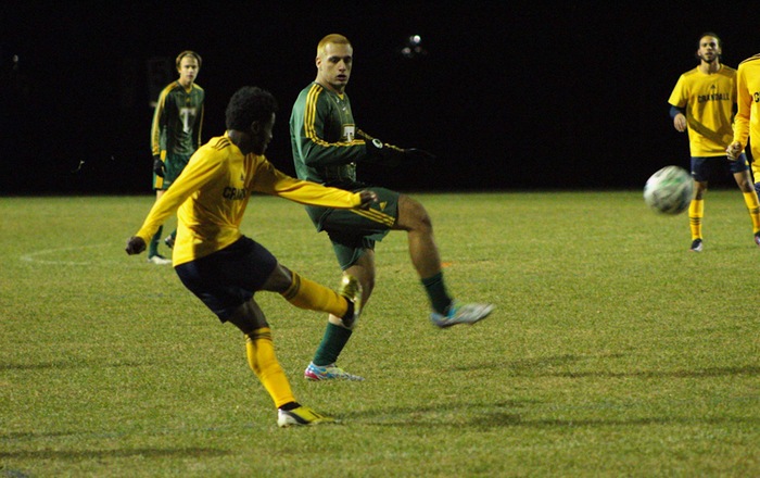 Tommies Shut Out Chargers 6-0