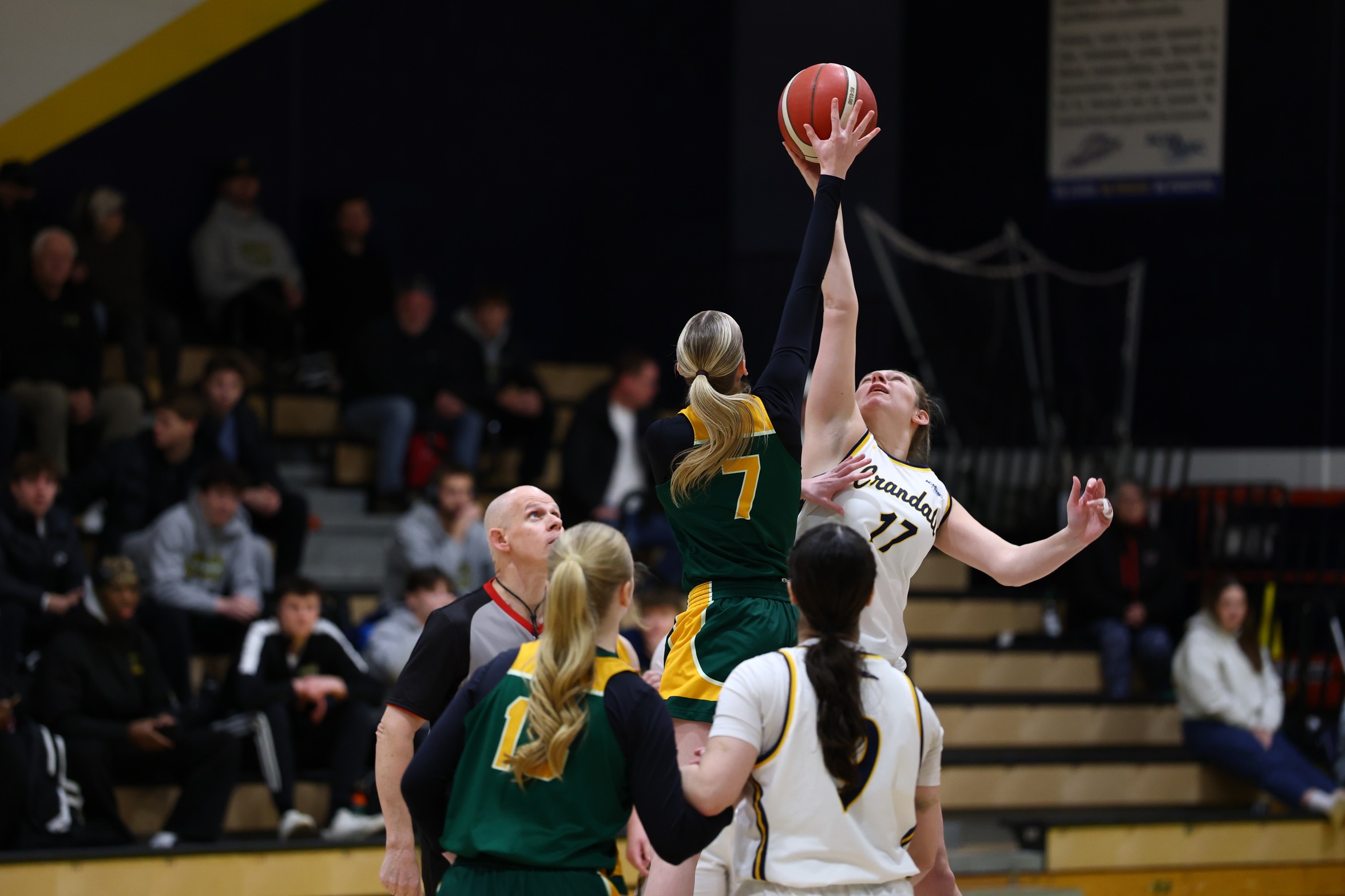 Chargers Fall to St. Thomas at Home