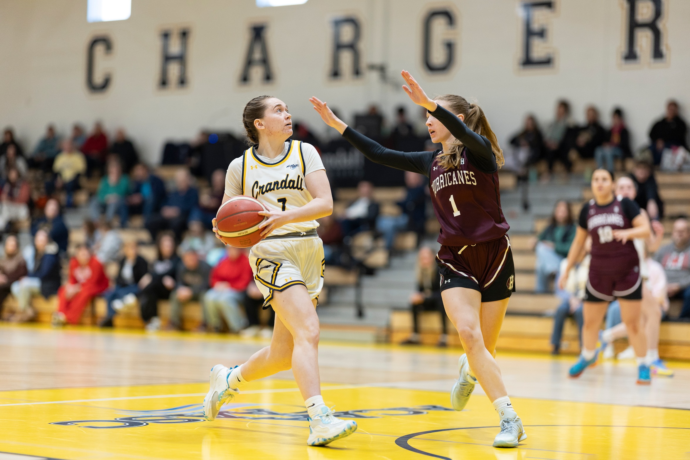 Chargers Fall to Holland, 85&ndash;48